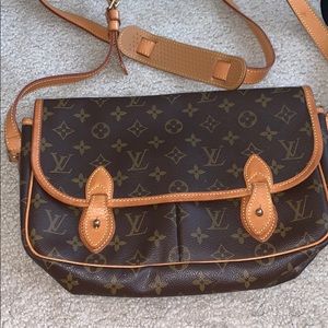 Monogram Louis Vuitton Gibeciere Crossbody Bag